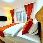 3 Baneasa Airport Guest house