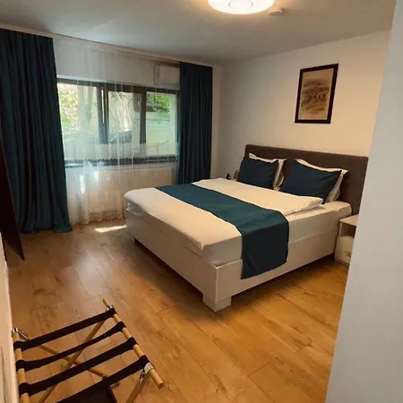 3 Baneasa Airport Bukarest