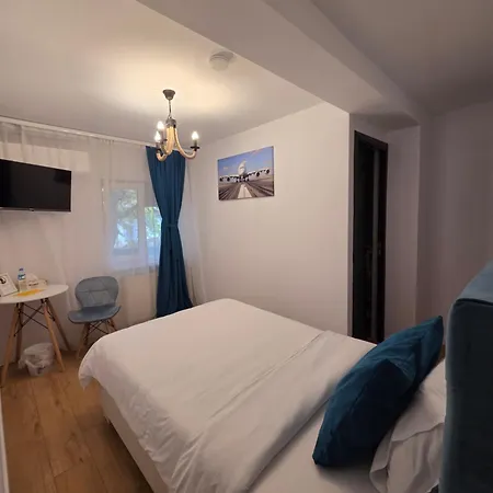 3 Baneasa Airport 3*