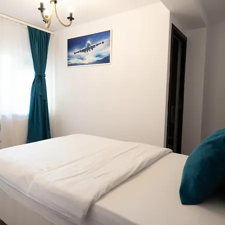 Guest house 3 Baneasa Airport 3*