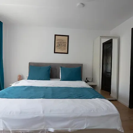 Guest house 3 Baneasa Airport Bucharest