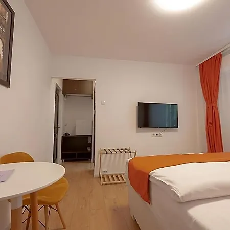 3 Baneasa Airport 3*