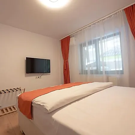 Guest house 3 Baneasa Airport