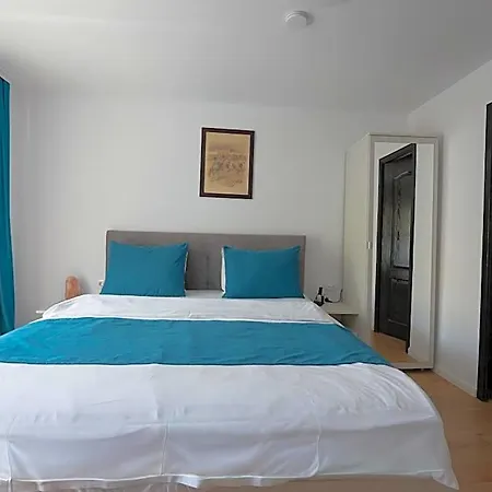 Guest house 3 Baneasa Airport Bucharest