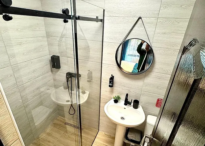 3 Baneasa Airport 3*