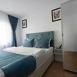 3 Baneasa Airport 3*