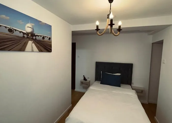 3 Baneasa Airport Guest house